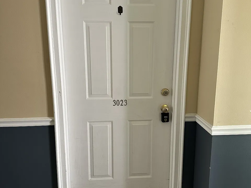 3023 Stratford Ct