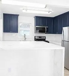 1114 Iowa Ave — Photo 2