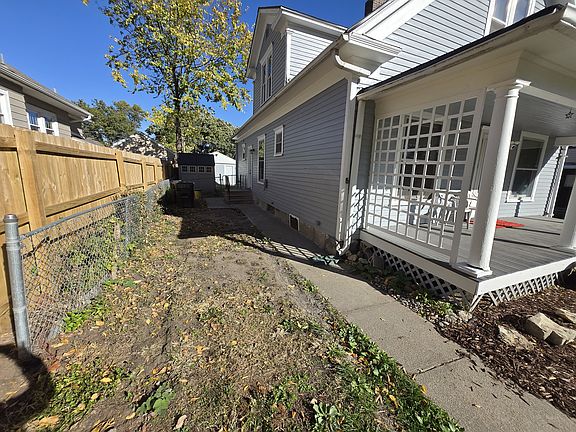 3rd image of 832 Garfield St #1