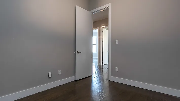 Rented by Nooklyn NYC LLC | media 34