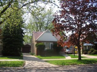 7122 N Melvina Ave, Chicago, IL 60646