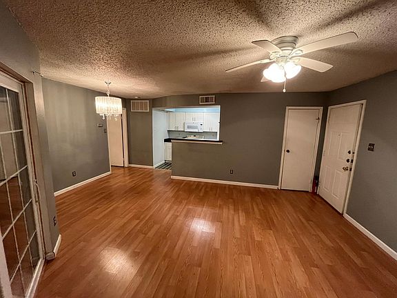 3rd image of 41 Crown Knoll Ct APT 46