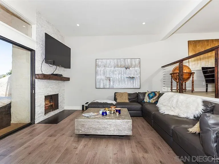 2501 Navarra Dr #114 — Photo 12