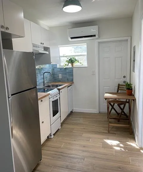 1264 NE 111th St #3 — Photo 17