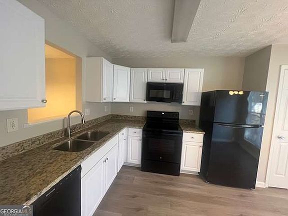 3rd image of 3545 Waldrop Trl