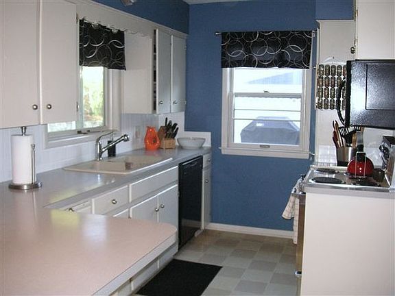 4th image of 3457 Chamberlain Ave SE