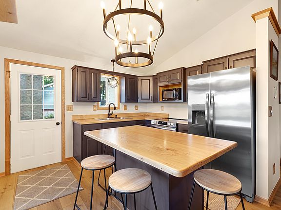 4th image of 5423 Oakridge Dr