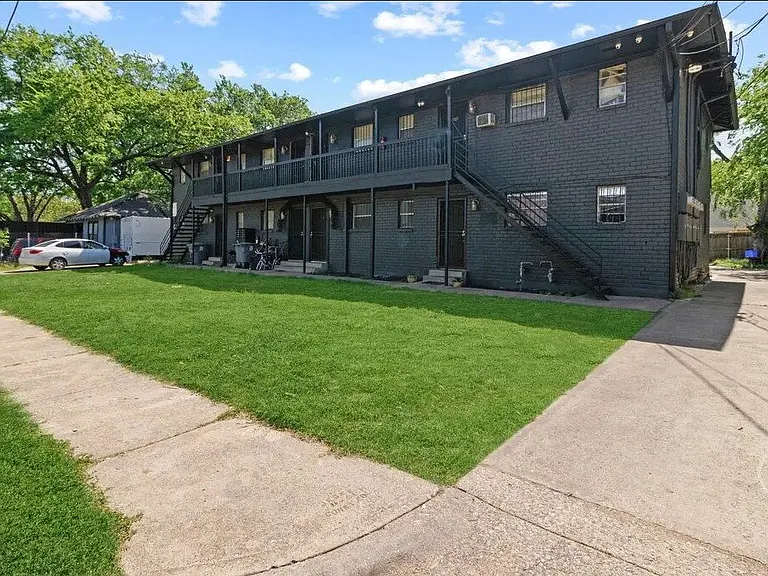 3910 Polly St #203 — Photo 1