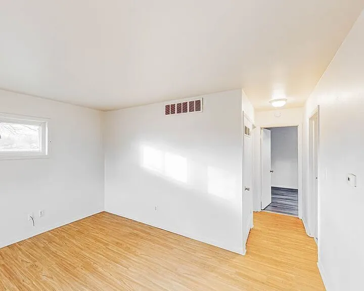 2228 Minnesota Ave — Photo 3