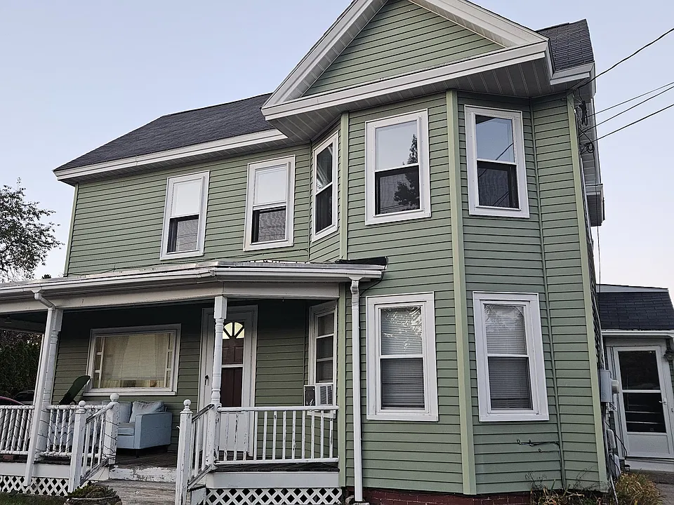 34 Lowell St #34