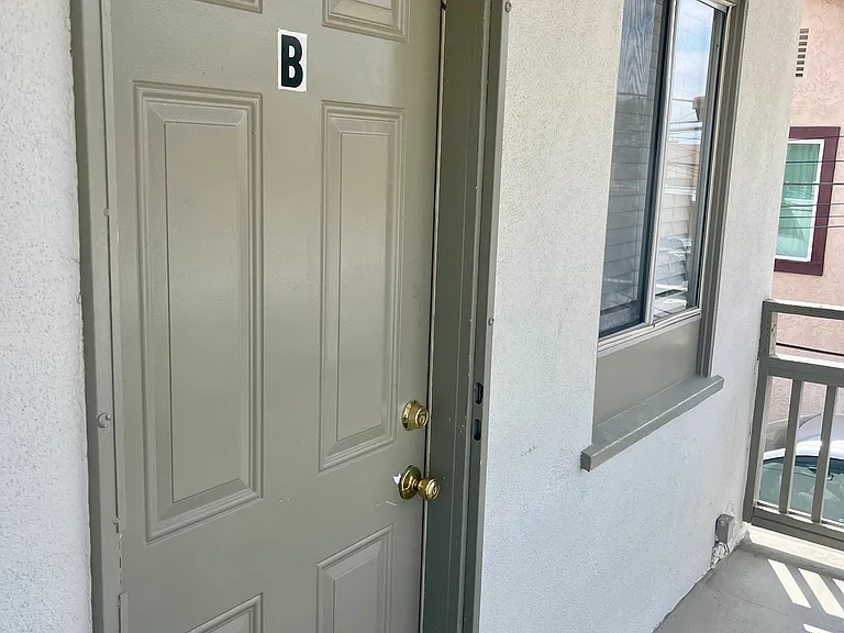 1915 Colonia Pl #B — Photo 13