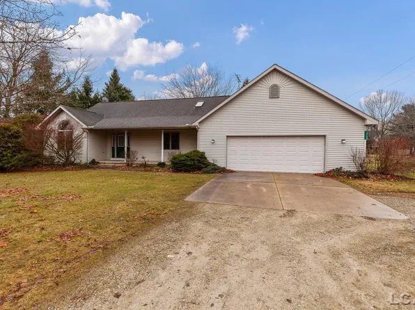 12164 Clinton Rd, Clinton, MI 49236