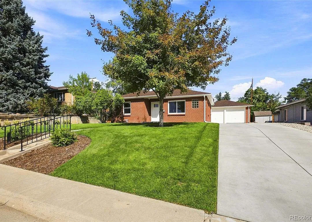 2 bed, 820 sqft, $1,800 — Photo 3