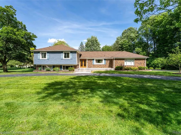 30130 Marimoor St, Beverly Hills, MI 48025
