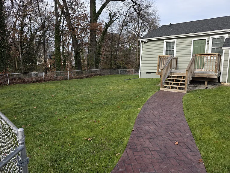 501 E Brookland Park Blvd — Photo 3