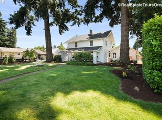 710 SE Walnut St, Hillsboro, OR 97123