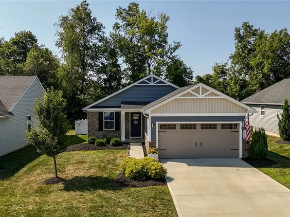 2670 Laubach Dr, Barberton, OH 44203