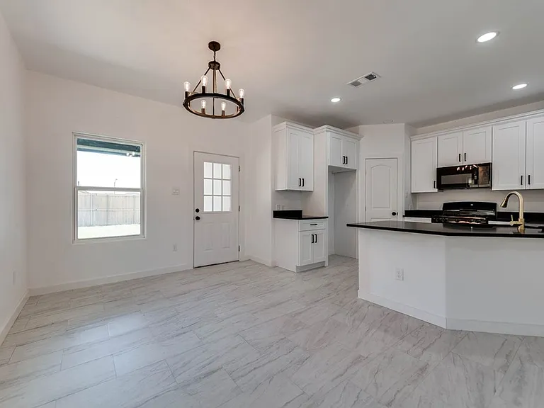 3612 El Cajon Ave — Photo 8