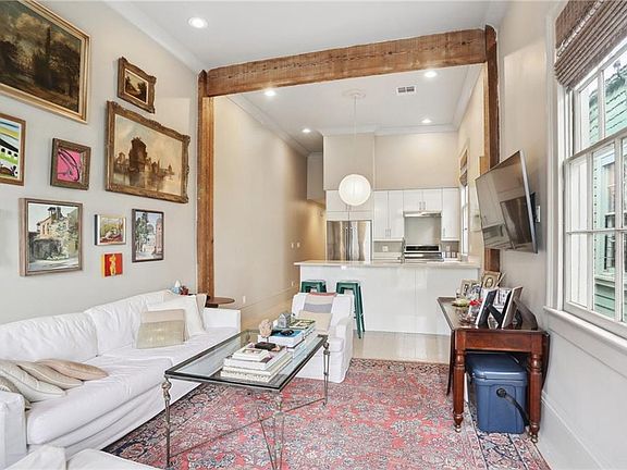 4th image of 3521-23 Annunciation St