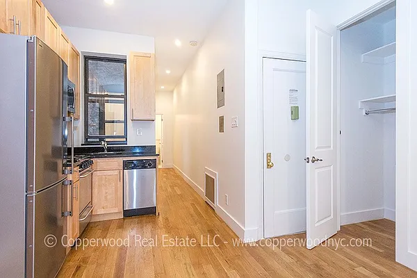 Rented by Copperwood Real Estate | media 11