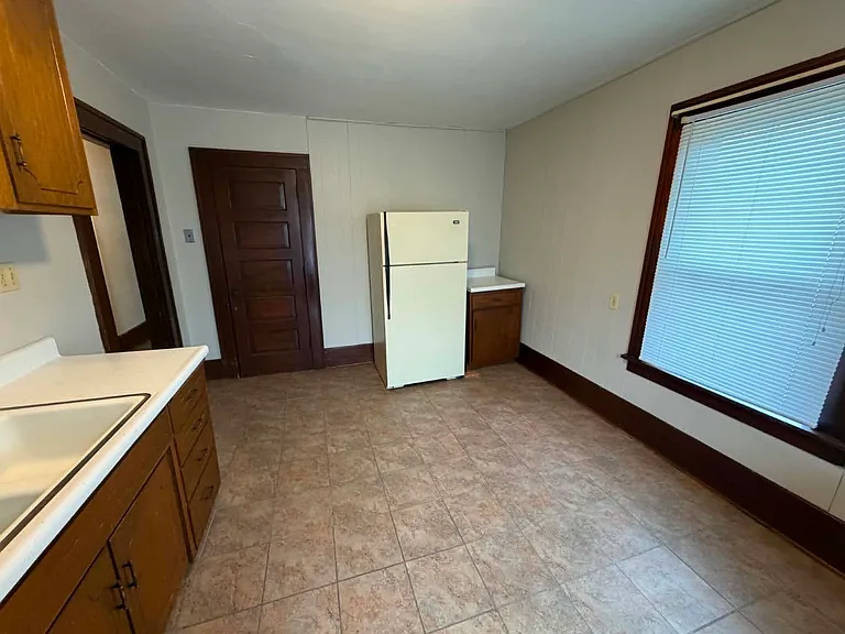 304 W State St #2 — Photo 3