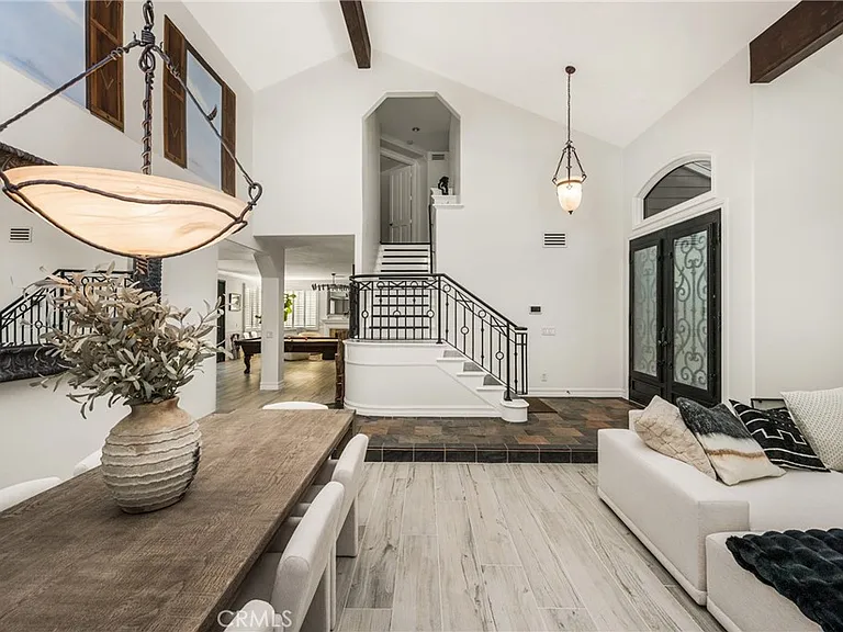 2281 Orchard Dr — Photo 12