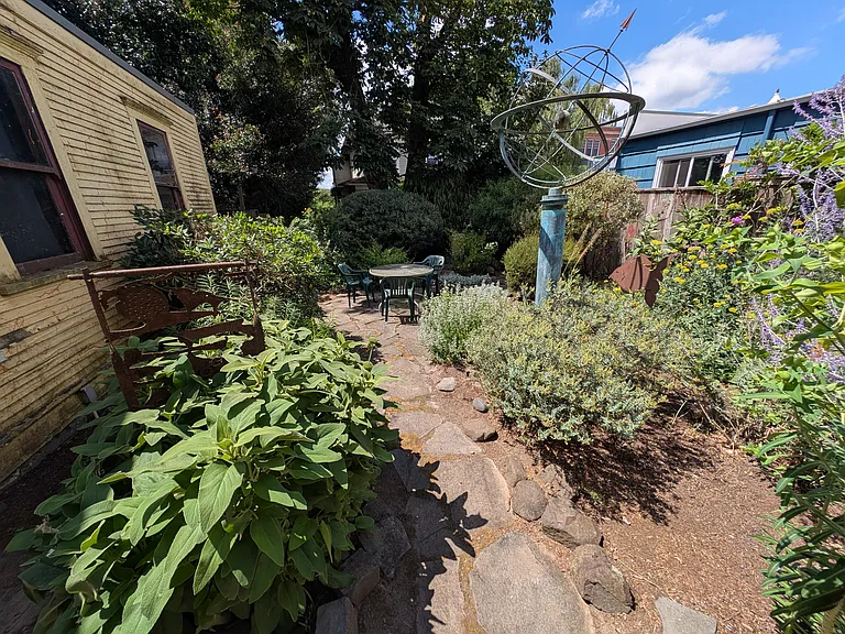 551 SE 15th Ave #BASEMENT — Photo 4