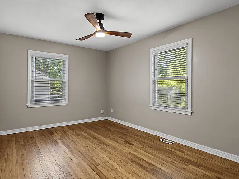 5115 N Garfield Ave — Photo 11