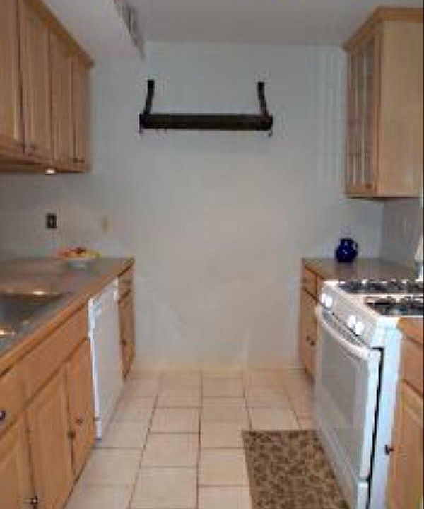 2nd image of 30 Prince St