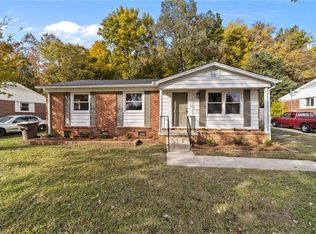 1510 W Meadowview Rd, Greensboro, NC 27403