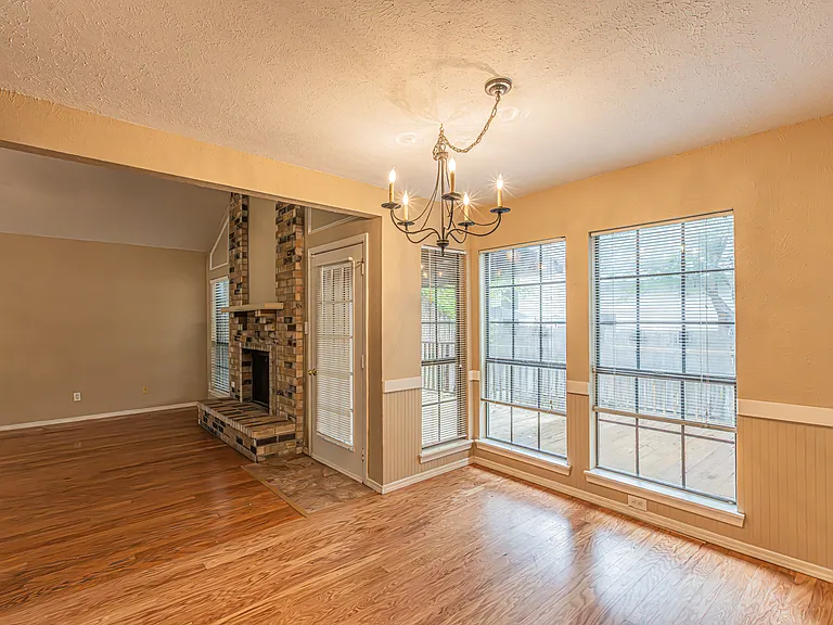 5203 Sutton Ct — Photo 6