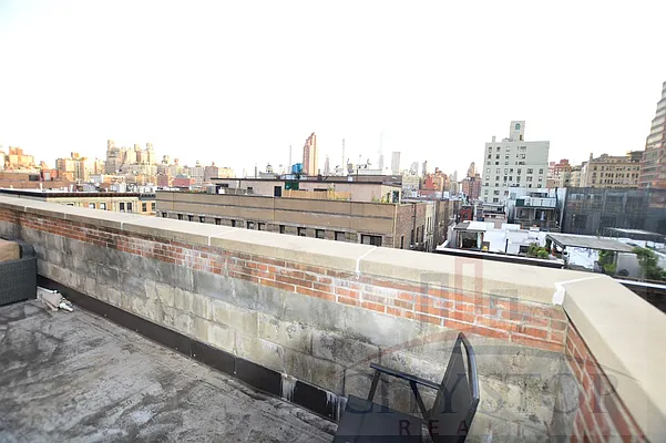 Rented by City Stop Realty | media 19