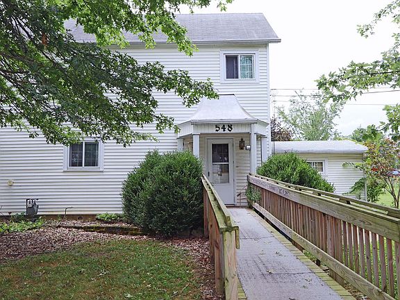 3rd image of 548 Linden St Unit 1/2