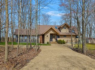 8590 Blackhawk Dr, Lakeside, MI 49116