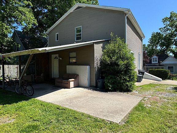 4th image of 713 Lyon St