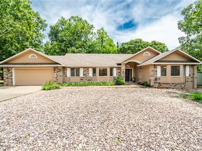 3 Huskins Cir, Bella Vista, AR, 72715
