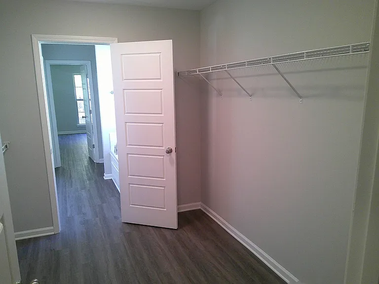 520 Stonebrook Pl — Photo 8