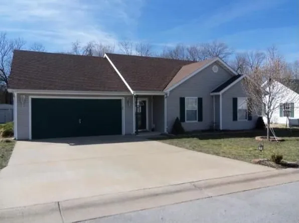 1761 Webbwood Dr, Webb City, MO 64870