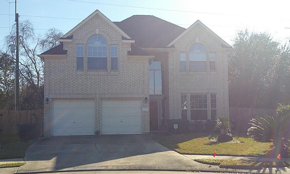 1st image of 614 Taylor Brook Ct