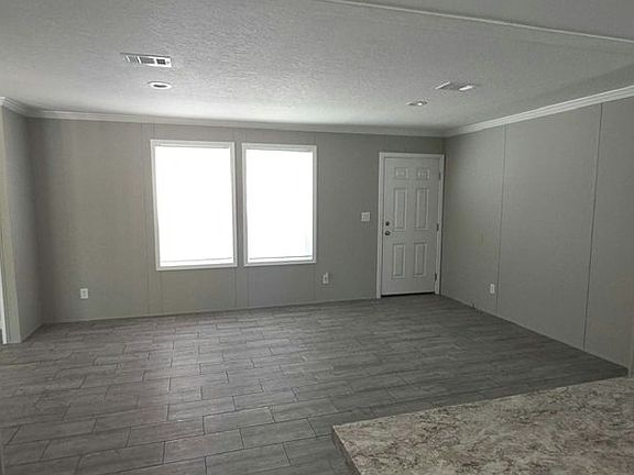 3rd image of 6539 Townsend Rd #5