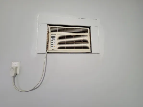 (undisclosed Address), Bronx, NY 10461