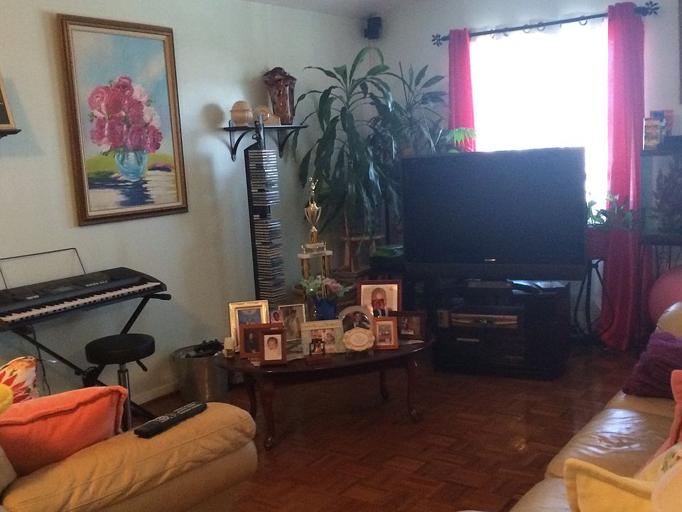 2nd image of 1276 E 91st St #504