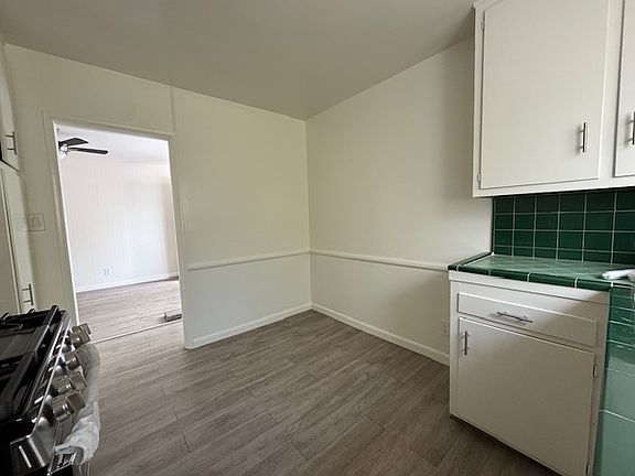Eat-in kitchen area without table / furniture