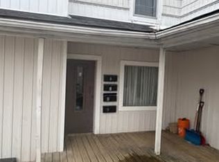 8 Peel St #6, Barrie, ON L4M3K8