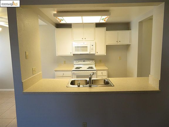 5th image of 4 Lancaster Cir APT 104