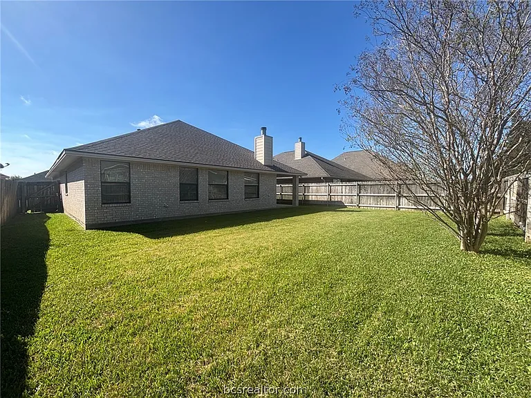 4206 Carnes Ct S — Photo 18
