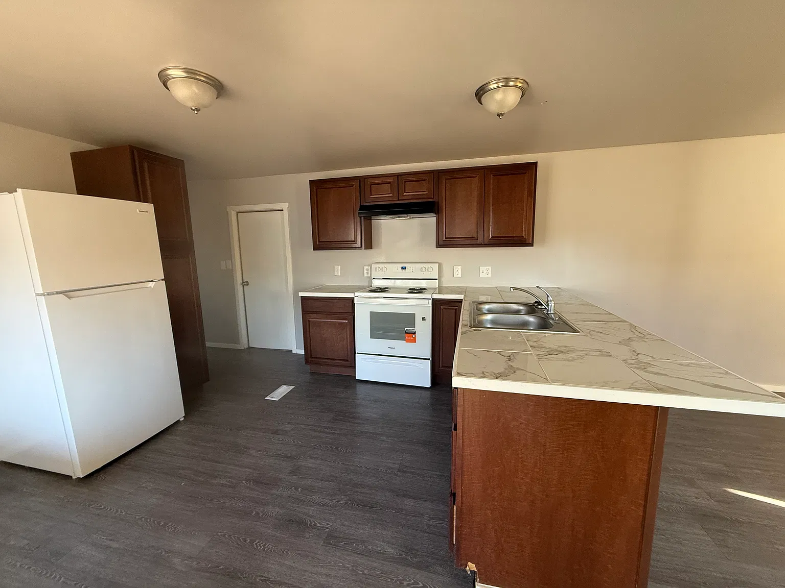 2 bed, 600 sqft, $1,400 — Photo 1
