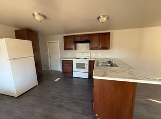 2451 Speyers Rd Trailer F, Selah, WA 98942