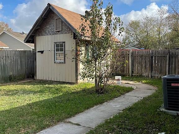 2nd image of 17830 Glenmark Dr