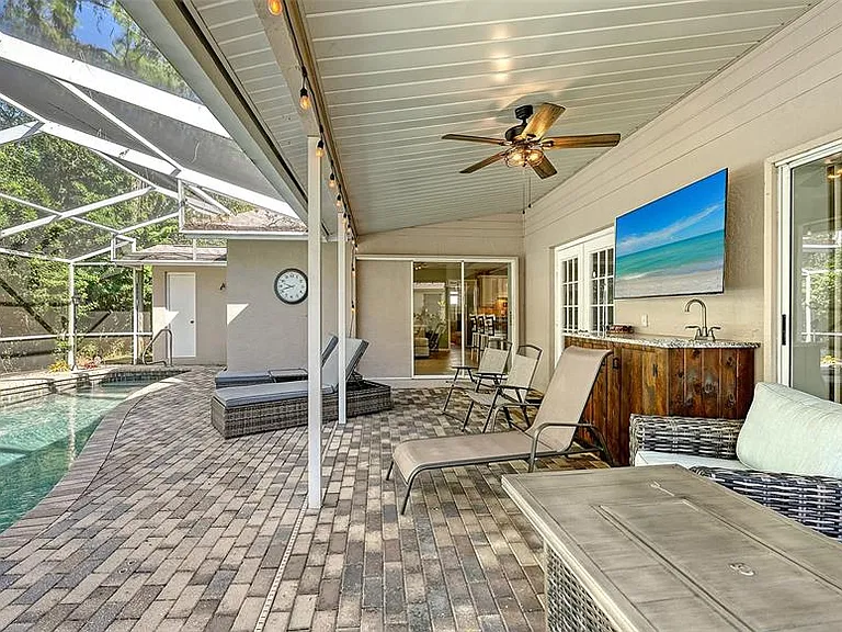 2246 Cork Oak St W — Photo 41